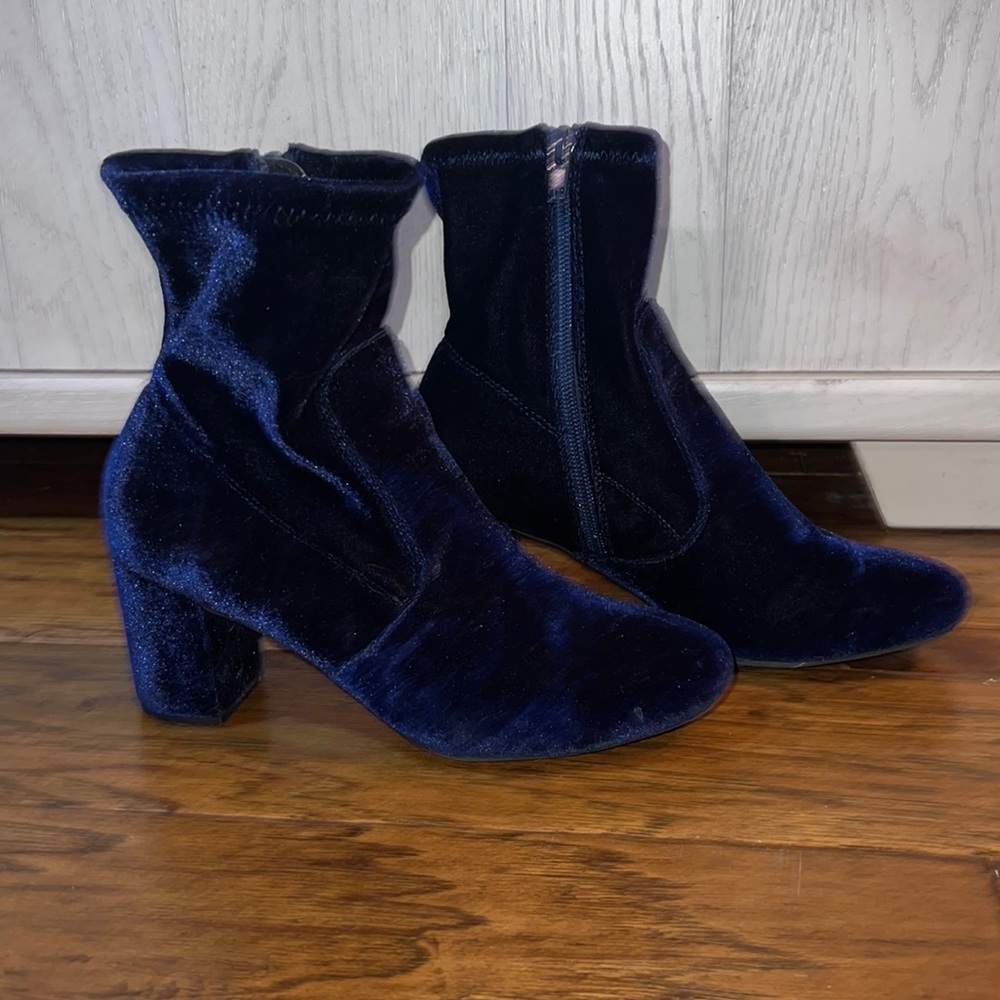 Boutique suede heeled boots